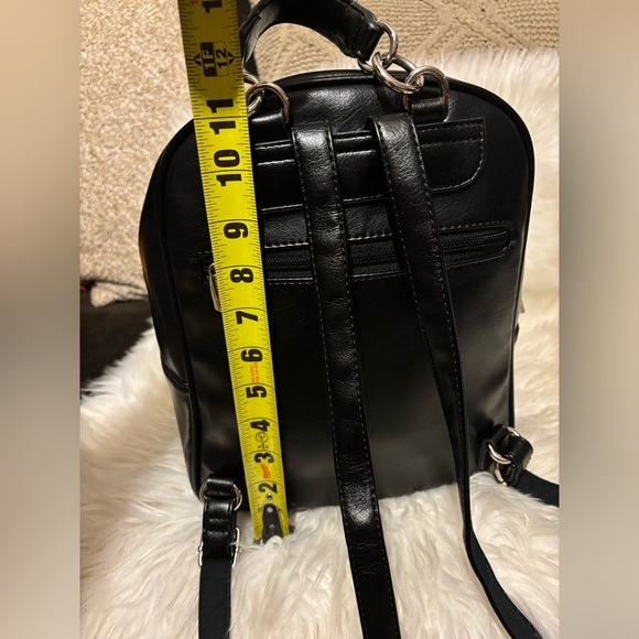 💛💚DAVID JONES  PARIS 
Black Leather 🎒 BACKPACK.💛💚 - Picture 13 of 15